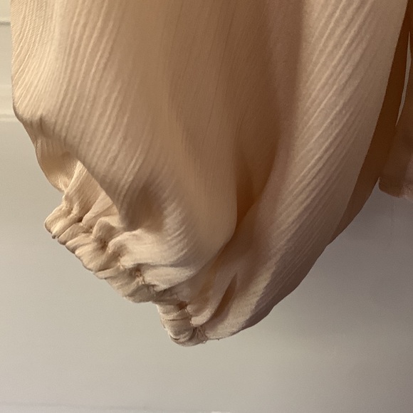 One State Semi-Sheer Gold/Cream Blouse - Picture 3 of 5